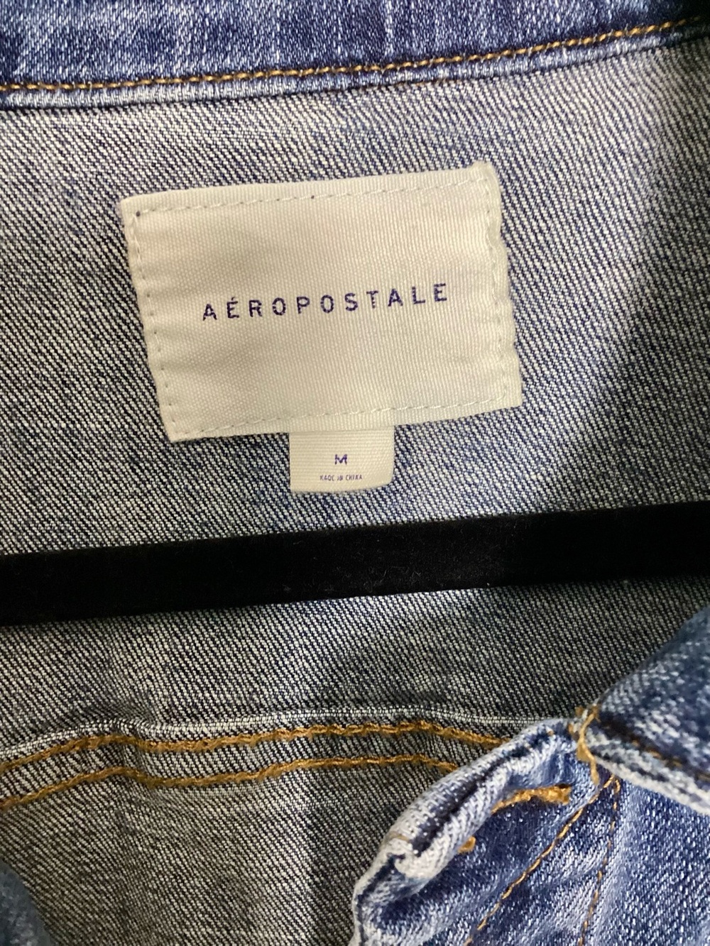 Aeropostale Men’s Size Medium Denim Blue Distressed Trucker Jacket 2017 - Picture 5 of 8